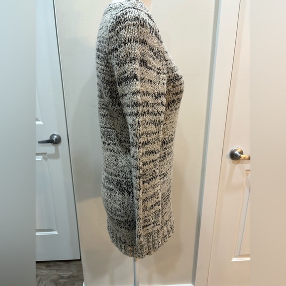 OAK + FORT Wool Blend Crew Neck Sweater size small - Picture 2 of 8